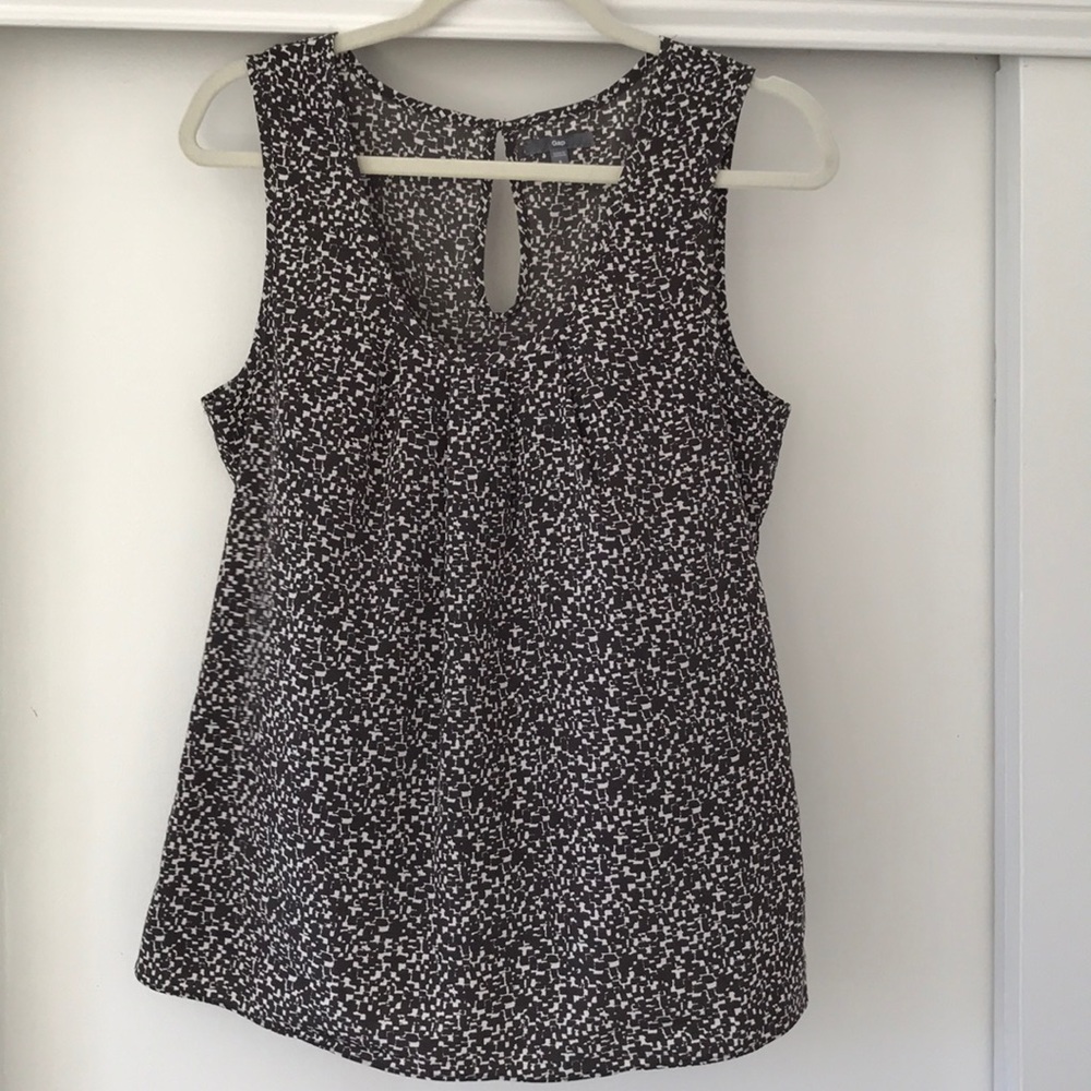 Gap size small sleeveless top